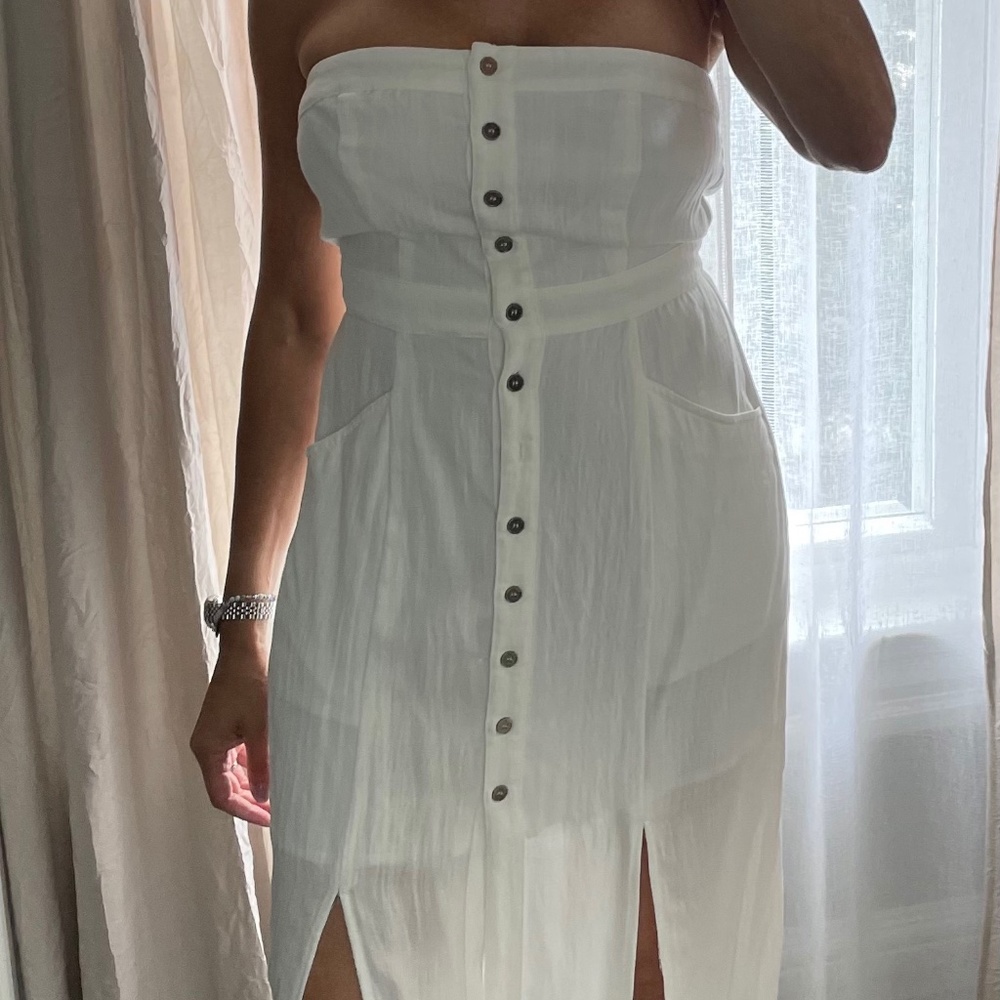 Aakaa Strapless button down dress